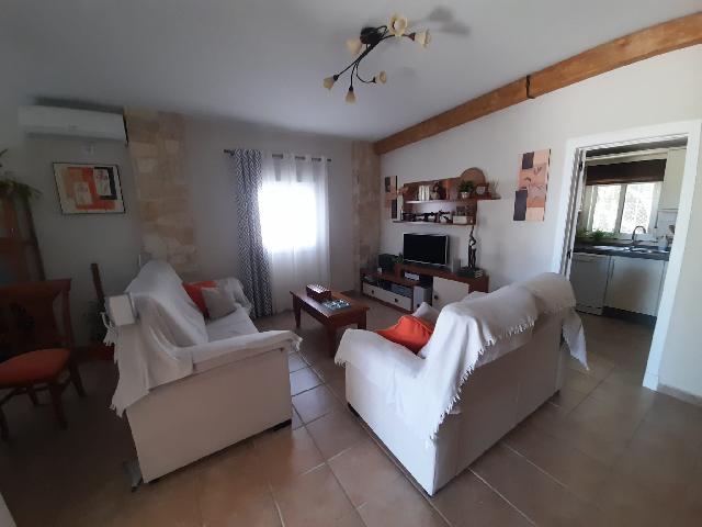 Imagen 5 Inmueble 304423 - Casa en venta en Medina-sidonia / A 1km de la Estacion Repsol de la salida 10 de Jerez. 