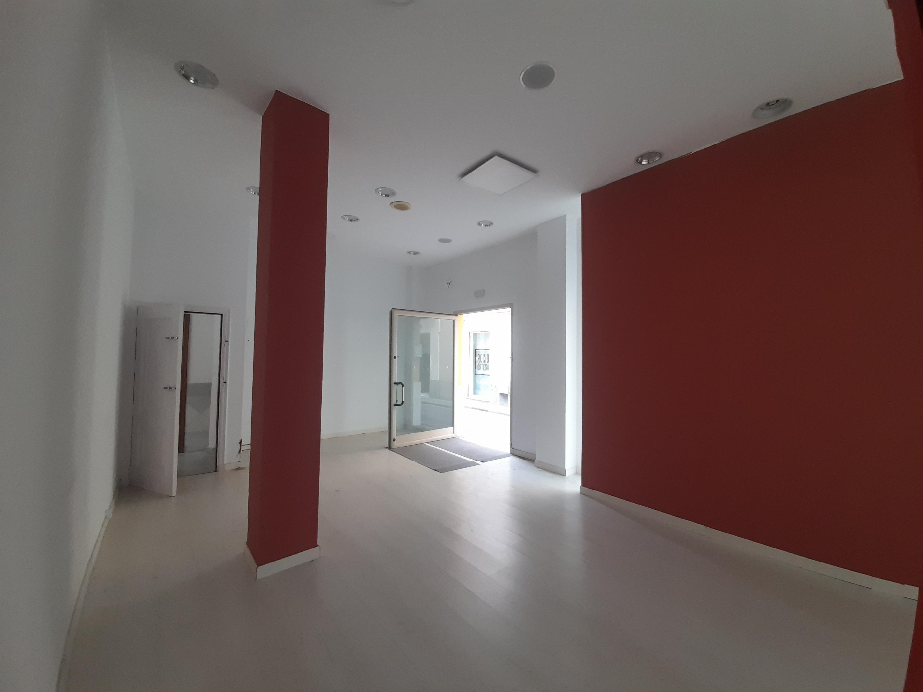 Imagen 6 Local Comercial en venta en Sanlúcar De Barrameda / A 10 mts de calle Santo Domingo y a 10...