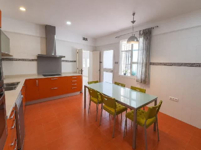 Imagen 4 Inmueble 304729 - Piso en venta en Jerez De La Frontera / A 90 metros de la Plaza del Arenal y a 70 del Alcazar