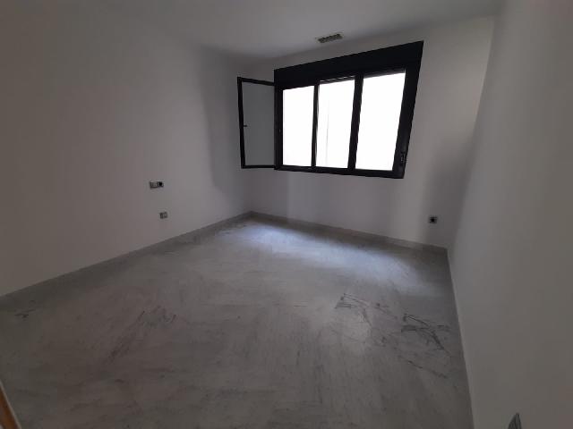 Imagen 19 Inmueble 304957 - Piso en venta en Jerez De La Frontera / A 200 metros de la Plaza del Mamelon