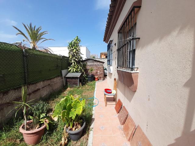 Imagen 15 Inmueble 305579 - Casa Adosada en venta en Puerto De Santa María (El) / A 500 metros de la pista deportiva C...