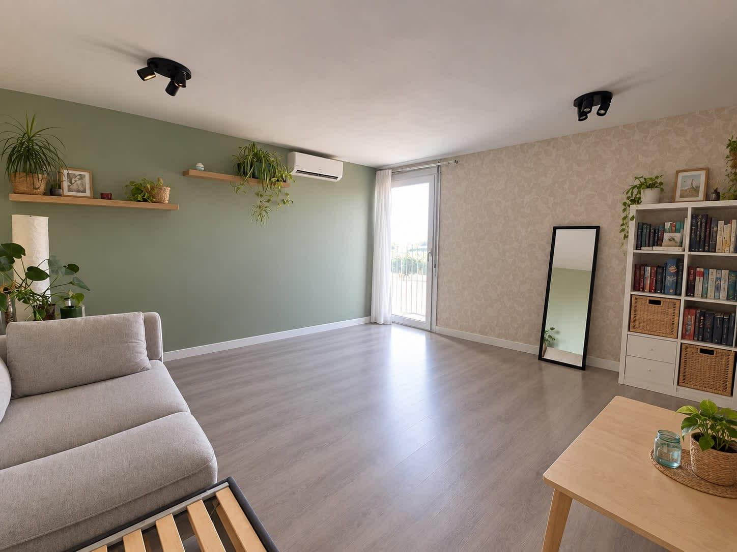Imagen 1 Piso en venta en Jerez De La Frontera / A 100 metros de la Laguna de Torrox