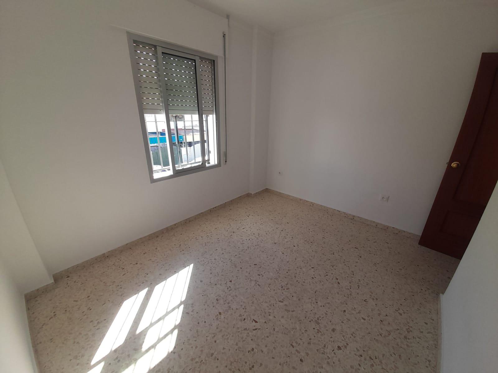 Imagen 12 Casa Adosada en venta en Jerez De La Frontera / A 200 metros del club social Avenida de Arcos