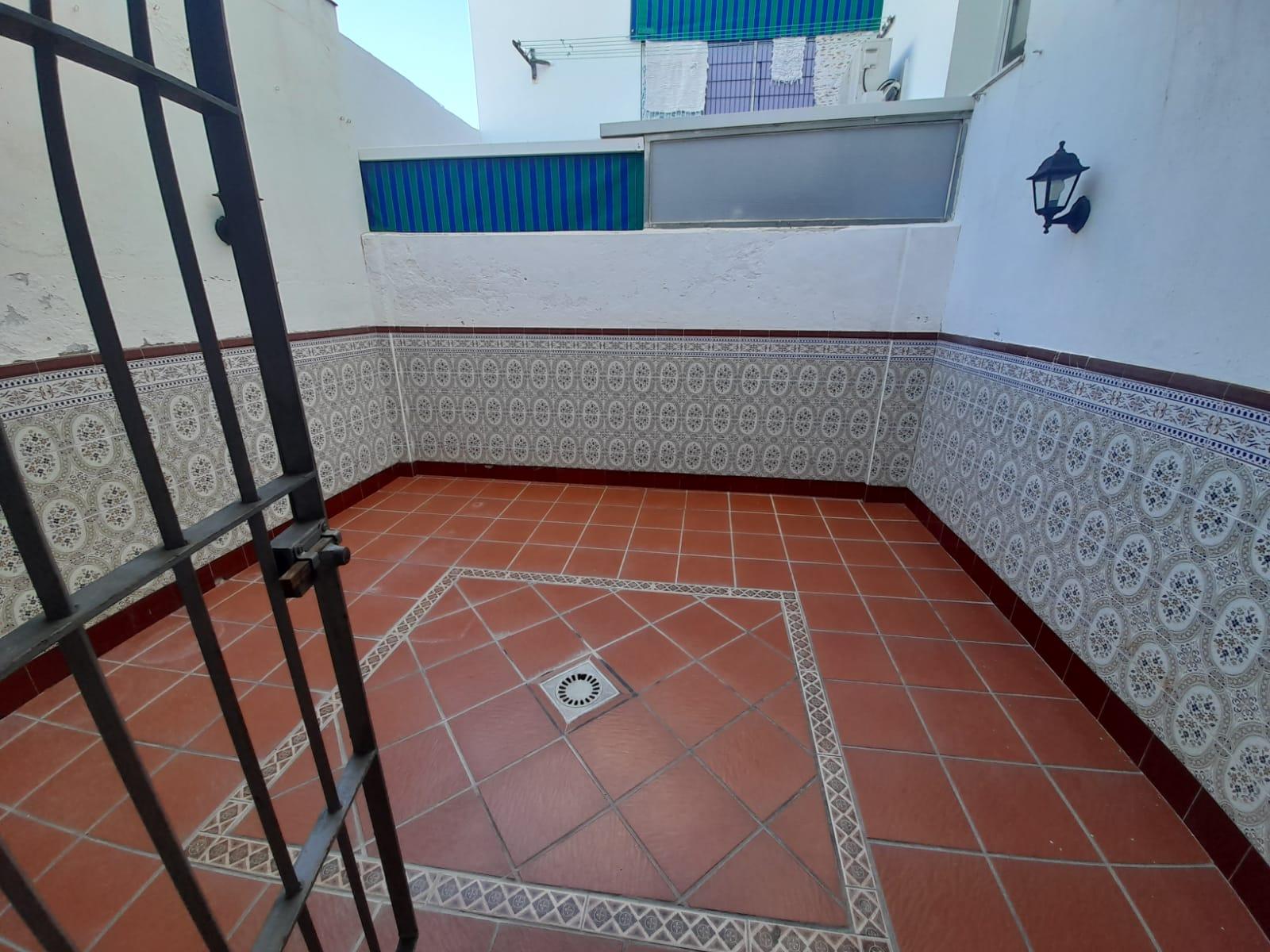 Imagen 6 Casa Adosada en venta en Jerez De La Frontera / A 200 metros del club social Avenida de Arcos