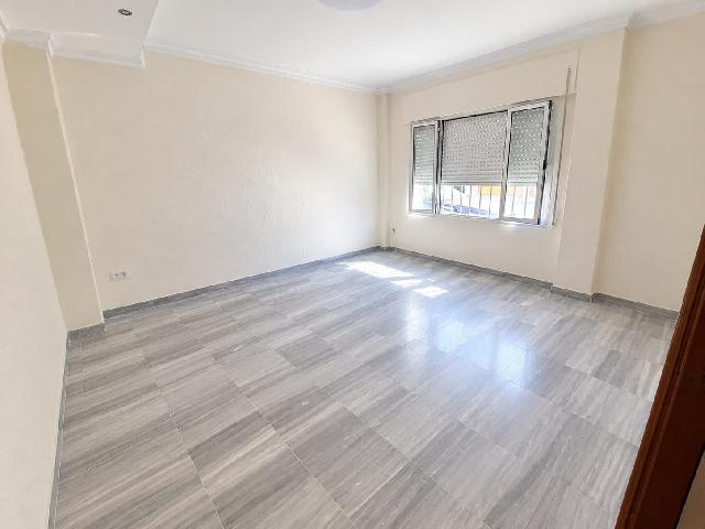 Imagen 3 Inmueble 305729 - Casa Adosada en venta en Jerez De La Frontera / A 200 metros del club social Avenida de Arcos