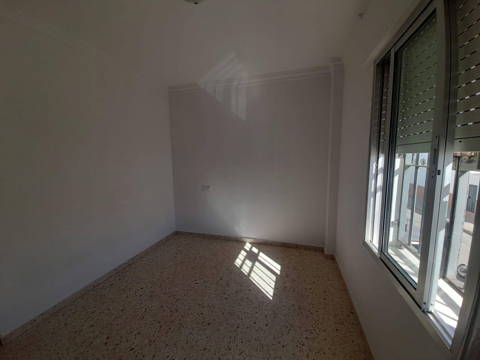 Imagen 16 Casa Adosada en venta en Jerez De La Frontera / A 200 metros del club social Avenida de Arcos