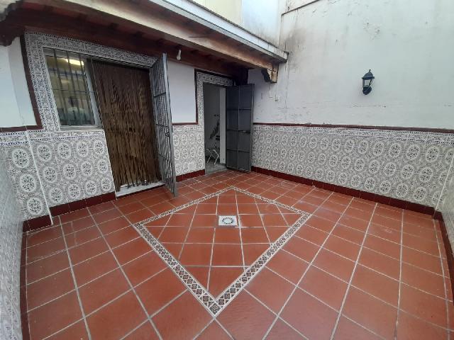 Imagen 5 Inmueble 305729 - Casa Adosada en venta en Jerez De La Frontera / A 200 metros del club social Avenida de Arcos