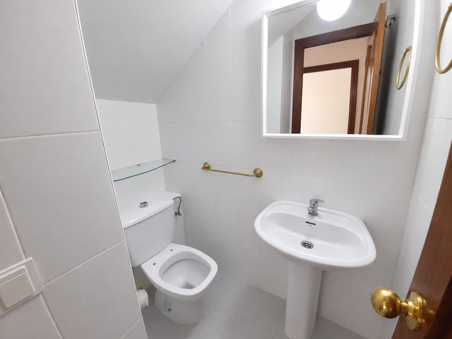 Imagen 7 Casa Adosada en venta en Jerez De La Frontera / A 200 metros del club social Avenida de Arcos