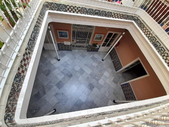 Imagen 3 Inmueble 305798 - Casa Adosada en venta en Puerto Real / A 200 metros del Paseo Maritimo de Puerto Real