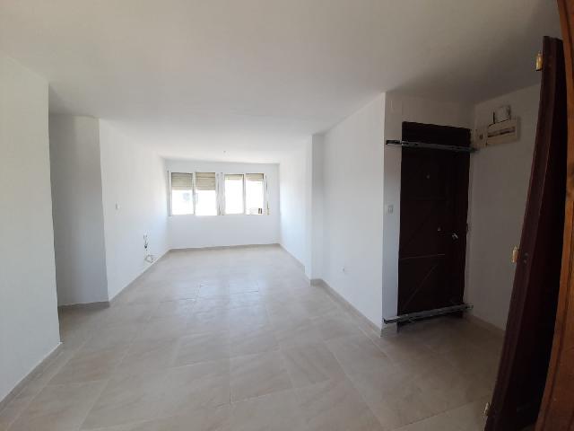 Imagen 1 Inmueble 305905 - Apartamento en venta en Sanlúcar De Barrameda / A 400 metros de la playa Bajo de Guía