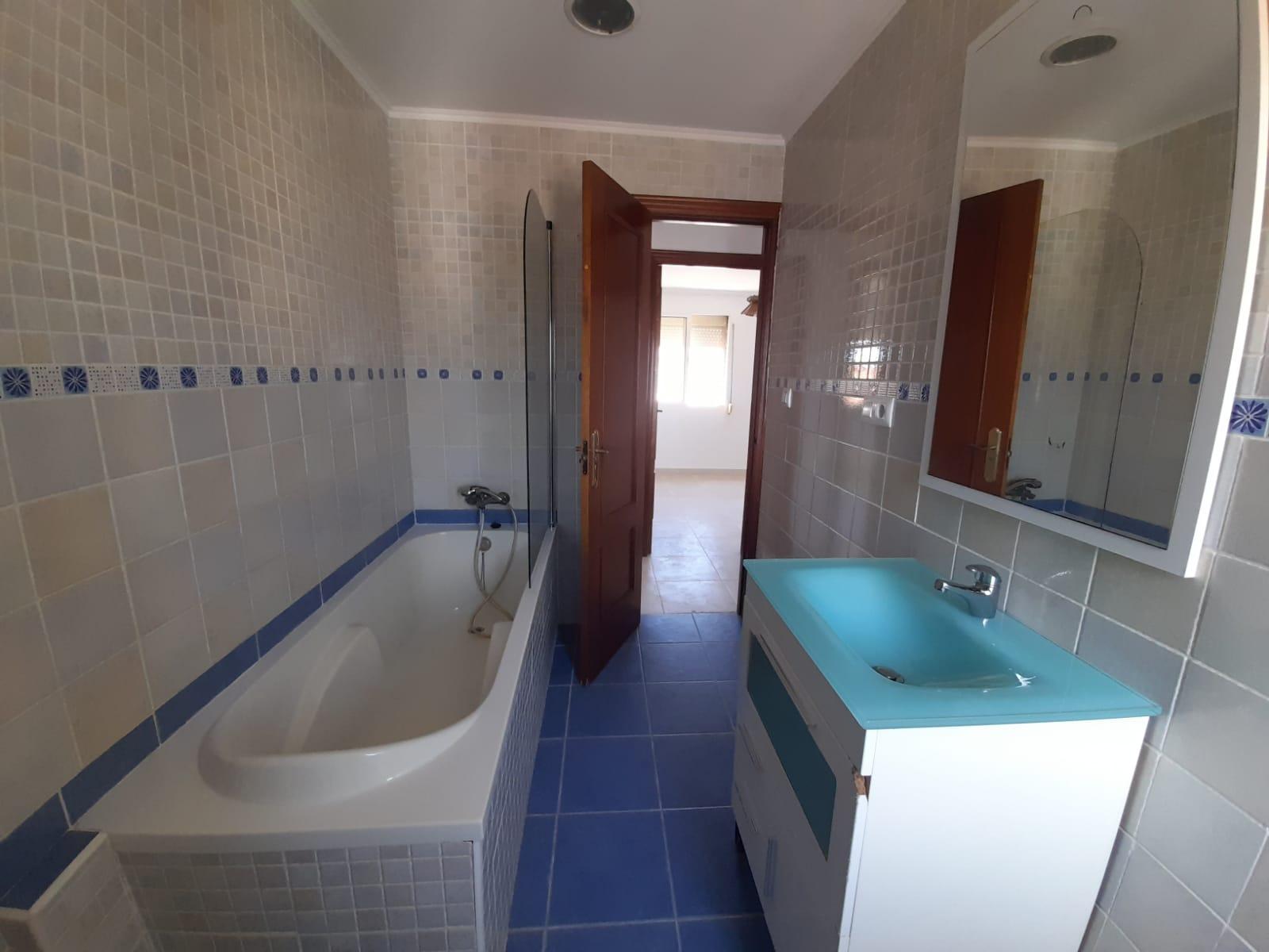 Imagen 9 Apartamento en venta en Sanlúcar De Barrameda / A 400 metros de la playa Bajo de Guía