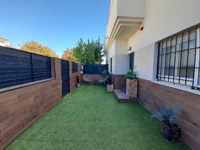 Imagen 2 Inmueble 305924 - Casa Adosada en venta en Jerez De La Frontera / A 20m del colegio internacional Britanico ...