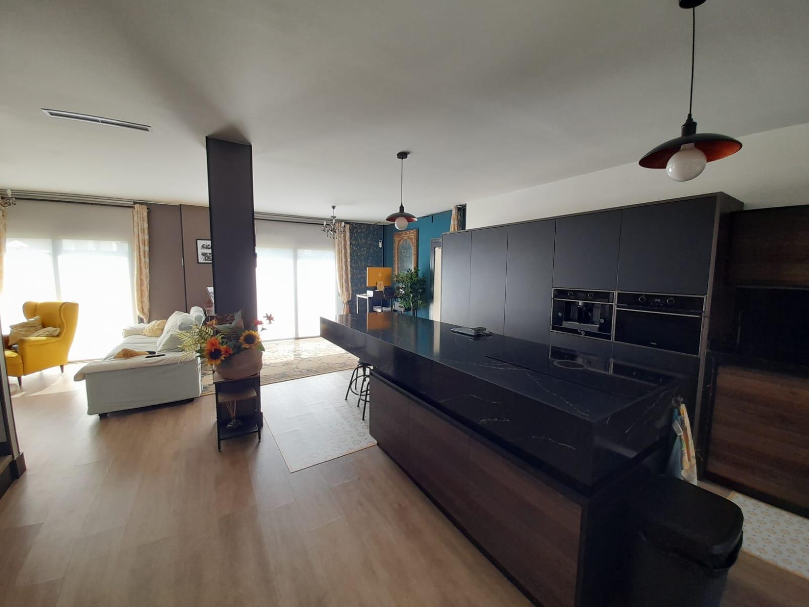 Imagen 1 Casa Adosada en venta en Jerez De La Frontera / A 20m del colegio internacional Britanico ...