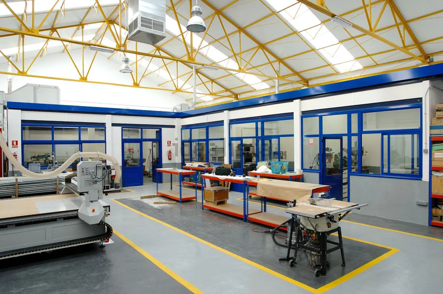 Imagen 1 Local Industrial en venta en Getafe /  Nave -empresa en P.I. Los Ángeles-Getafe