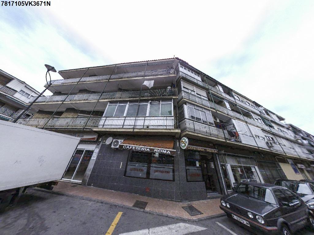 Imagen 4 Local Comercial en venta en Getafe / Getafe a menos de 5 minutos de la estación de metro.