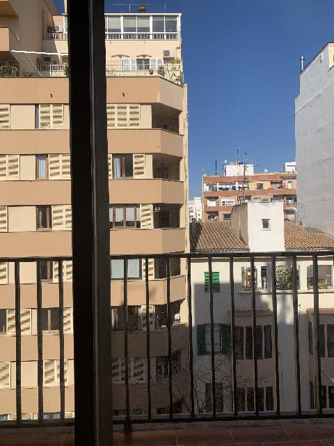 Imagen 2 Inmueble 301080 - Piso en venta en Palma / Calle  31 de diciembre.  Centro Palma