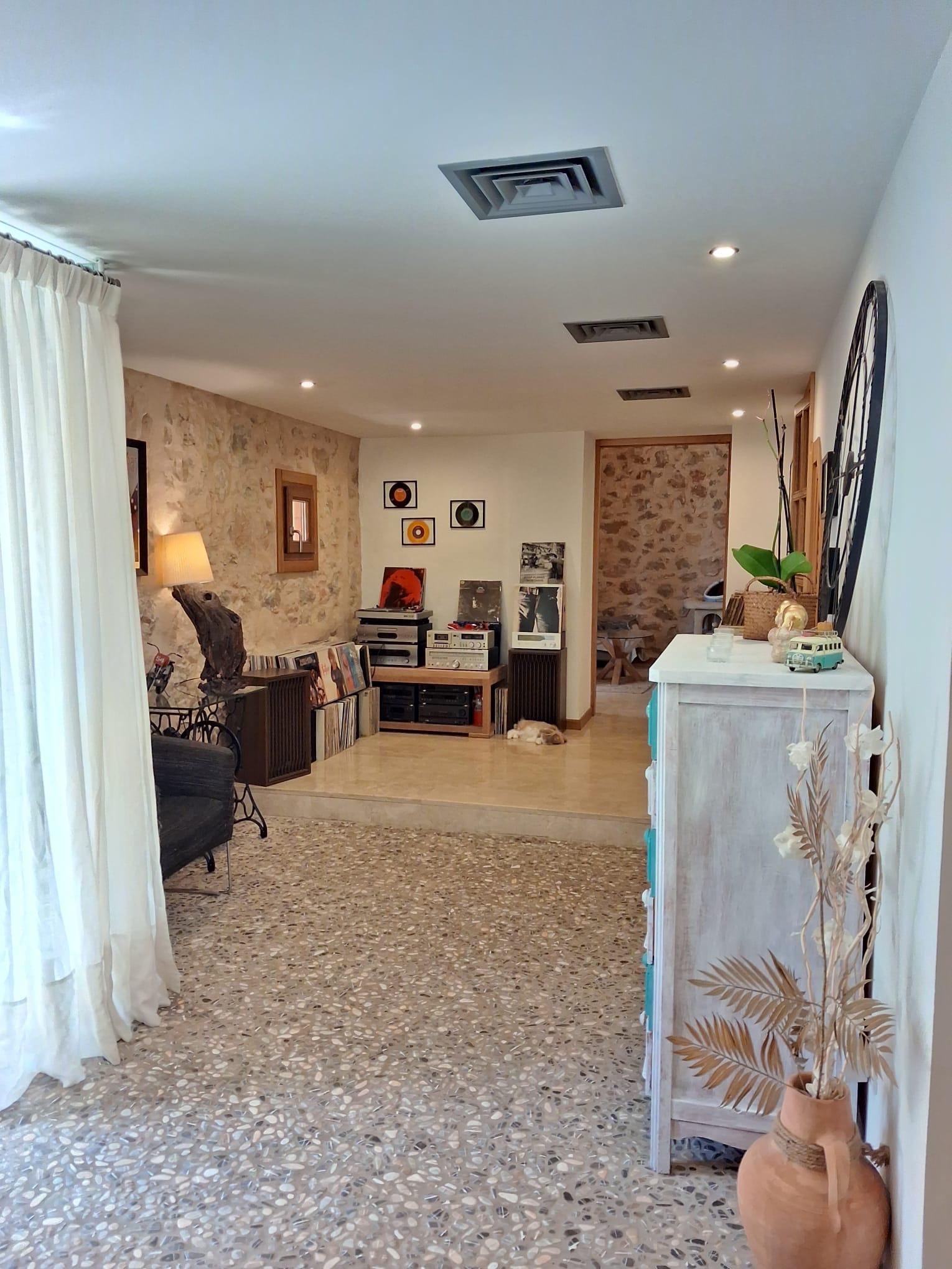 Imagen 3 Casa Rústica en venta en Vilafranca De Bonany / Cl de Bonany 90 07250 Vilafranca de Bonany