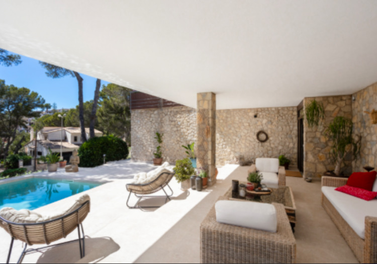 Imagen 6 Casa Aislada en venta en Calvià / Situada a 100 metros de Cala Blanca
