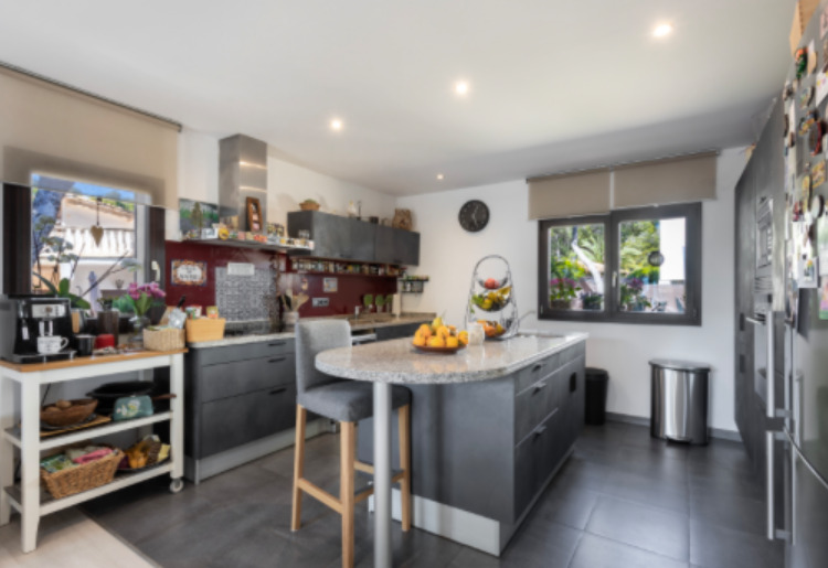Imagen 2 Casa Aislada en venta en Calvià / Situada a 100 metros de Cala Blanca