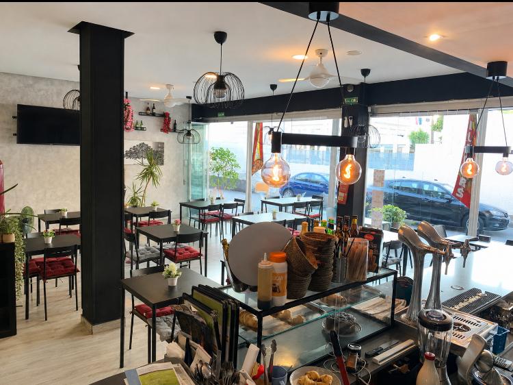 Imagen 10 Local Comercial en venta en Calvià / Zona comercial en Santa Ponsa junto un  Hotel de 4 ****