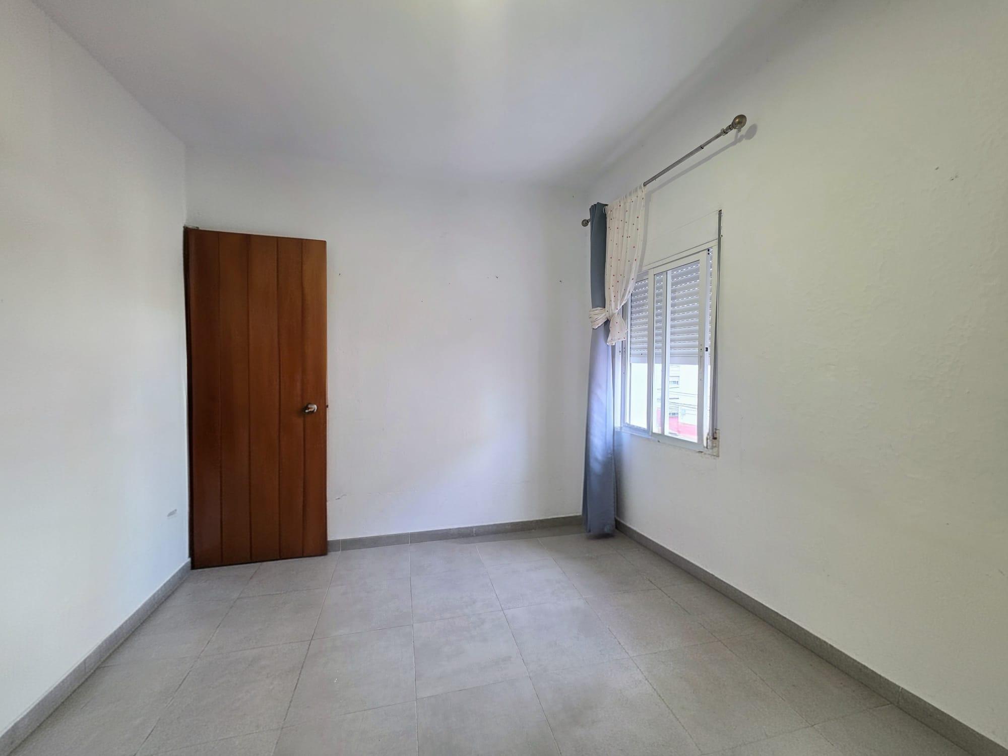 Imagen 4 Piso en venta en Chiclana De La Frontera / Barriada fuente amarga