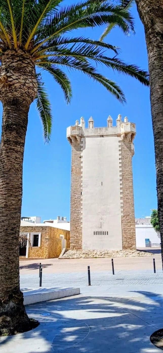 Imagen 15 Solar Urbano en venta en Conil De La Frontera / Situada cerca de las playas y puerto pesquero.