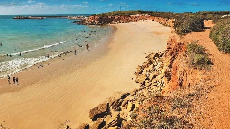 Imagen 13 Solar Urbano en venta en Conil De La Frontera / Situada cerca de las playas y puerto pesquero.