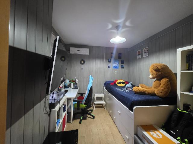 Imagen 12 Inmueble 301309 - Casa Adosada en venta en Puerto Real / Situada en puerto Real  zona de moda y bien comunicada.