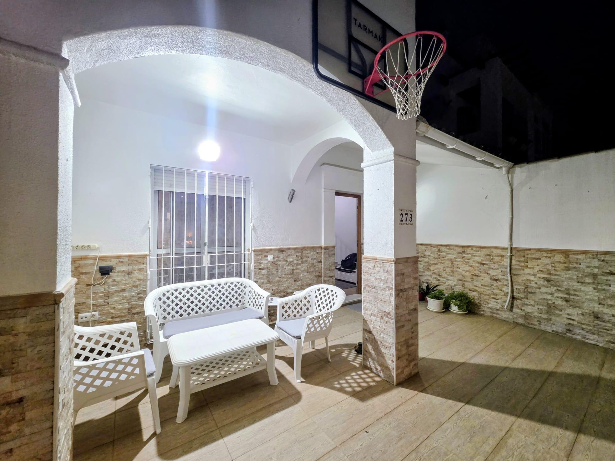 Imagen 16 Casa Adosada en venta en Puerto Real / Situada en puerto Real  zona de moda y bien comunicada.