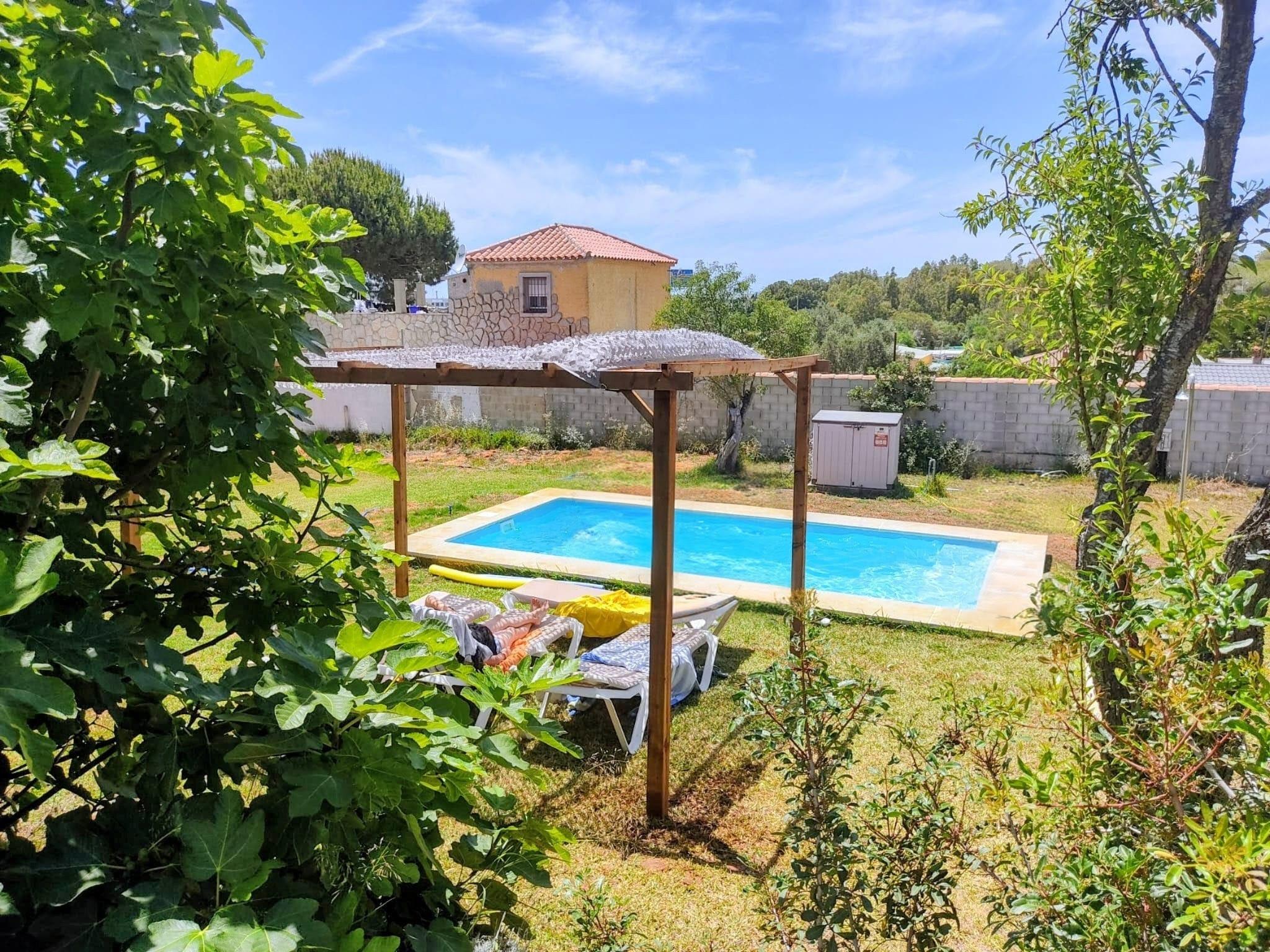 Imagen 2 Casa Rústica en venta en Chiclana De La Frontera / Pinar de los franceses, C.C puerta de C...
