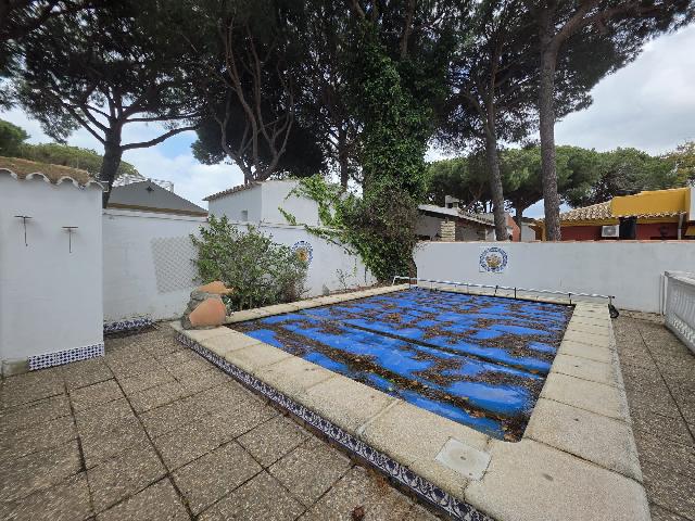 Imagen 6 Inmueble 302142 - Casa Adosada en venta en Chiclana De La Frontera / Sito en una de las zonas mas cotizadas ...