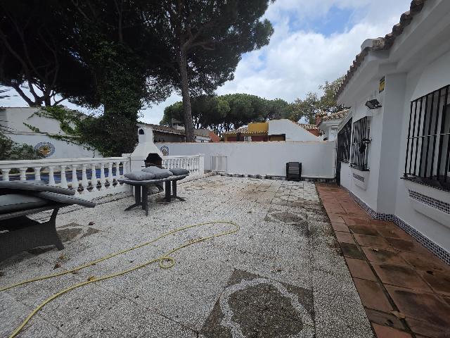 Imagen 4 Inmueble 302142 - Casa Adosada en venta en Chiclana De La Frontera / Sito en una de las zonas mas cotizadas ...