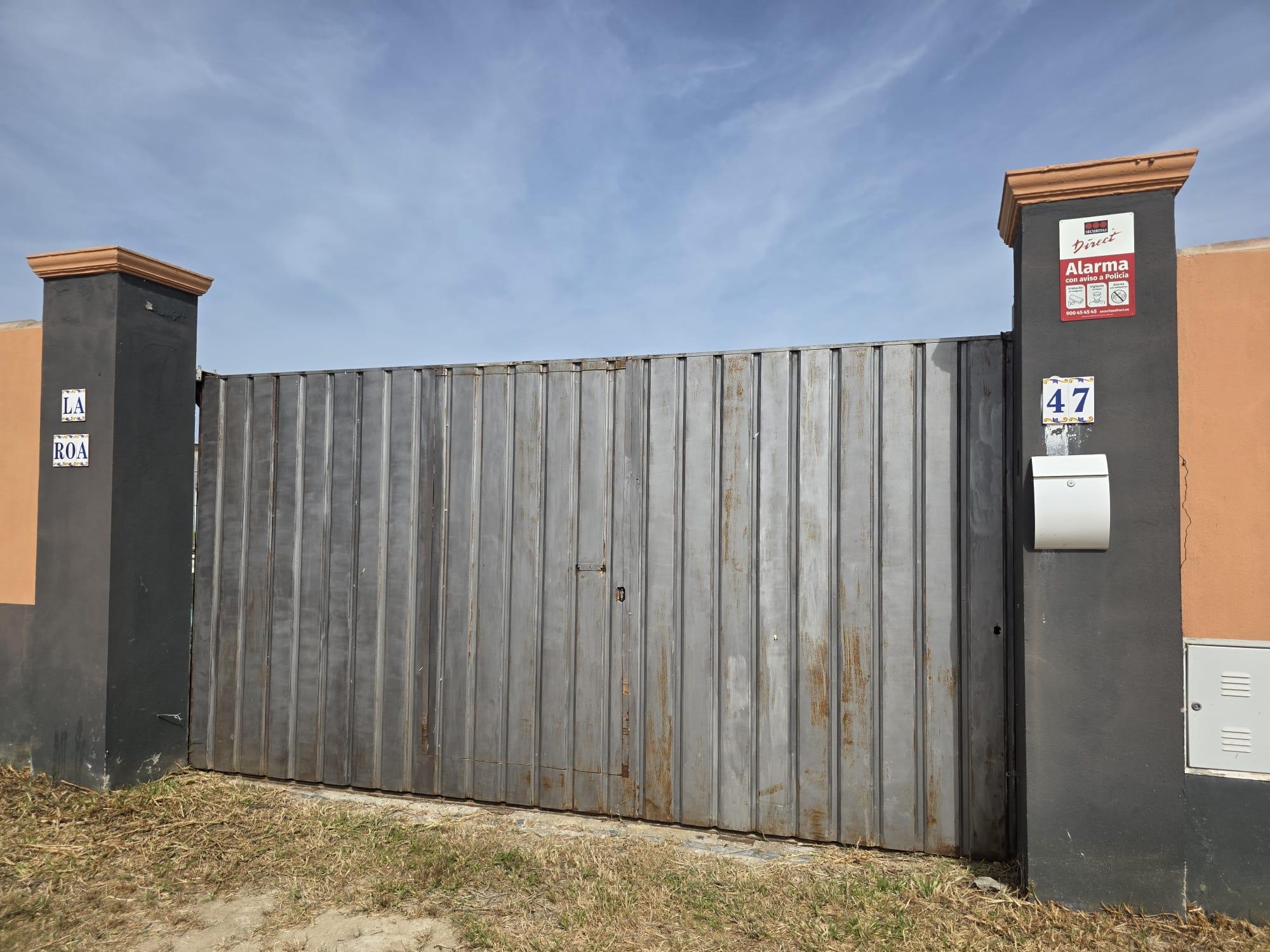 Imagen 4 Casa Rústica en venta en Chiclana De La Frontera / Situada en pago del humo proxima a vent...
