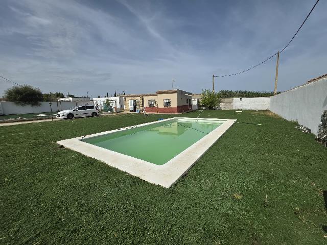 Imagen 6 Inmueble 302243 - Casa Rústica en venta en Chiclana De La Frontera / Situada en pago del humo proxima a vent...