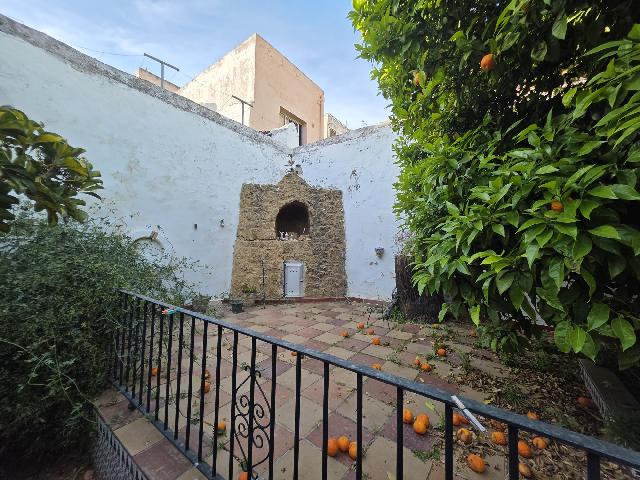 Imagen 2 Inmueble 302352 - Casa Pareada en venta en Puerto Real / Centro histórico  de Puerto Real 