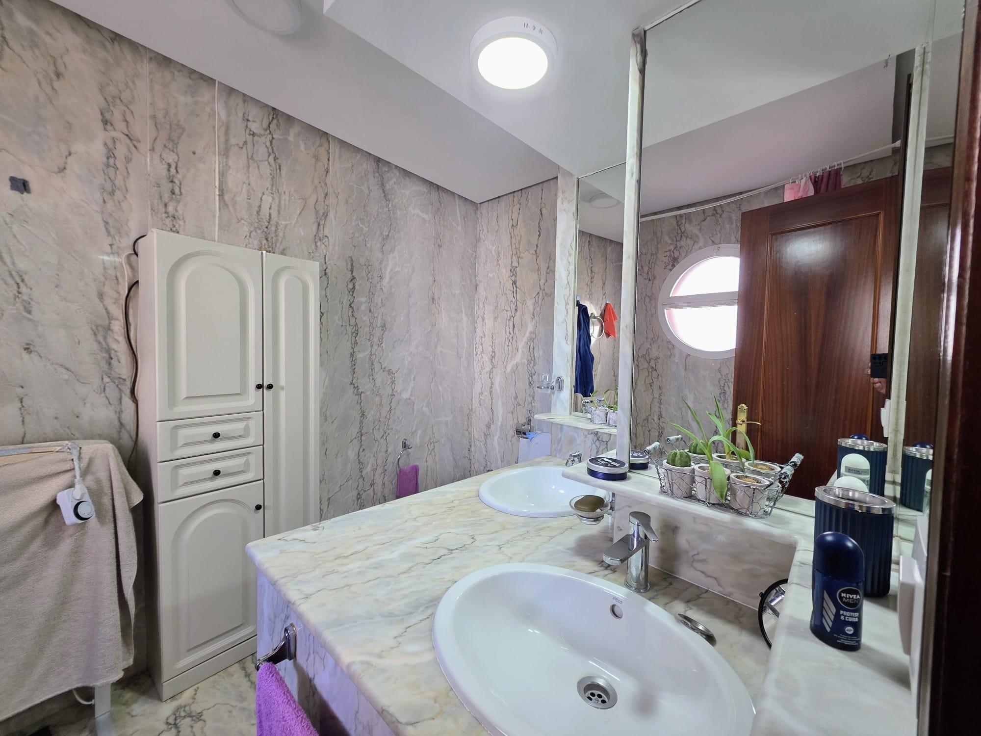 Imagen 22 Casa Pareada en venta en Chiclana De La Frontera /  Apocos metros del puente ntra. sra. de...