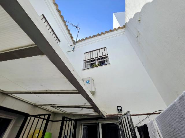 Imagen 6 Inmueble 302483 - Casa Pareada en venta en Chiclana De La Frontera /  Apocos metros del puente ntra. sra. de...