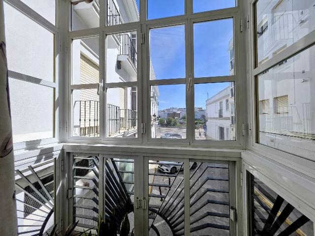 Imagen 2 Inmueble 302483 - Casa Pareada en venta en Chiclana De La Frontera /  Apocos metros del puente ntra. sra. de...