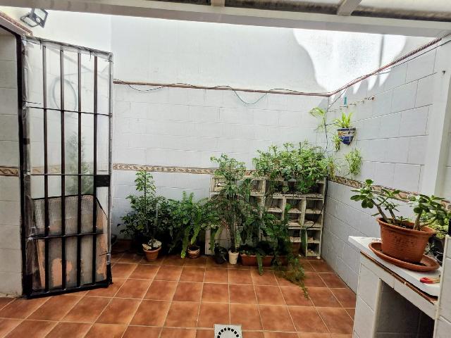 Imagen 7 Inmueble 302483 - Casa Pareada en venta en Chiclana De La Frontera /  Apocos metros del puente ntra. sra. de...