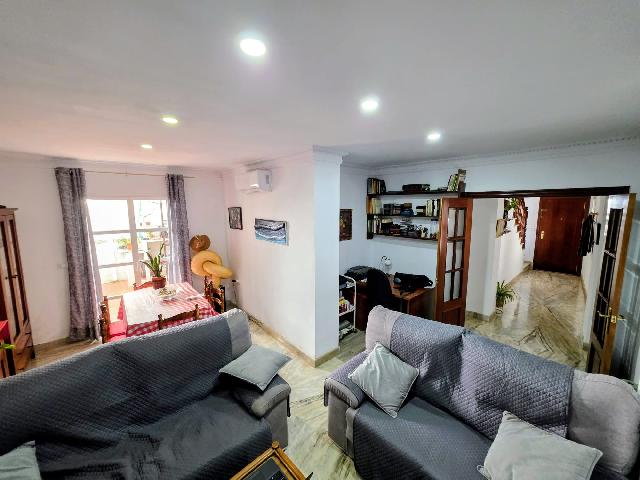 Imagen 10 Inmueble 302483 - Casa Pareada en venta en Chiclana De La Frontera /  Apocos metros del puente ntra. sra. de...