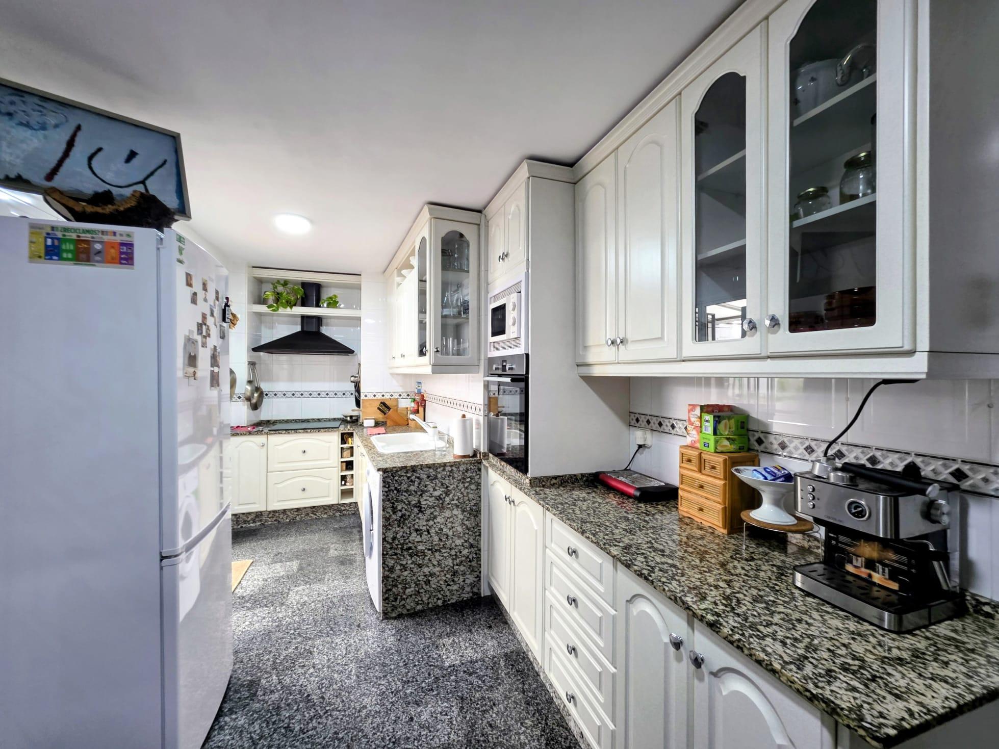 Imagen 15 Casa Pareada en venta en Chiclana De La Frontera /  Apocos metros del puente ntra. sra. de...