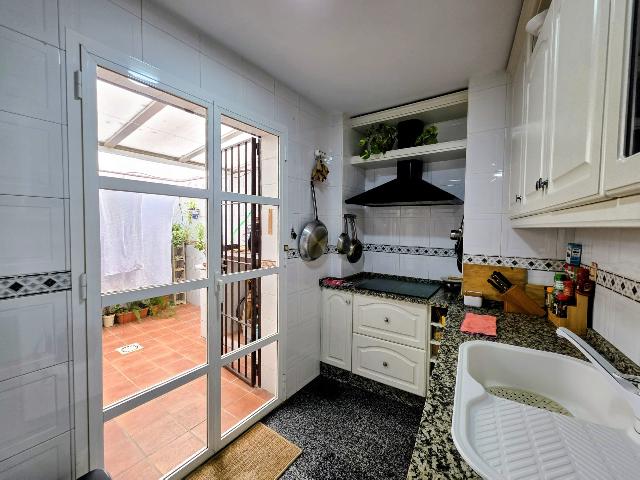 Imagen 16 Inmueble 302483 - Casa Pareada en venta en Chiclana De La Frontera /  Apocos metros del puente ntra. sra. de...