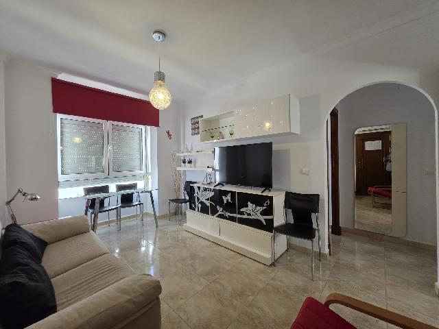 Imagen 4 Inmueble 302626 - Apartamento en venta en Conil De La Frontera /  Zona preferida por los conileños  cerca de...