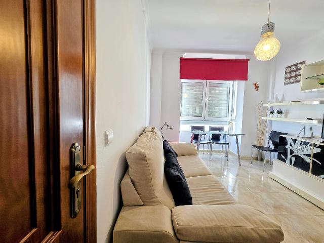 Imagen 6 Inmueble 302626 - Apartamento en venta en Conil De La Frontera /  Zona preferida por los conileños  cerca de...