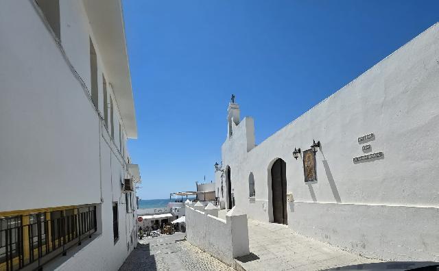Imagen 10 Inmueble 302626 - Apartamento en venta en Conil De La Frontera /  Zona preferida por los conileños  cerca de...