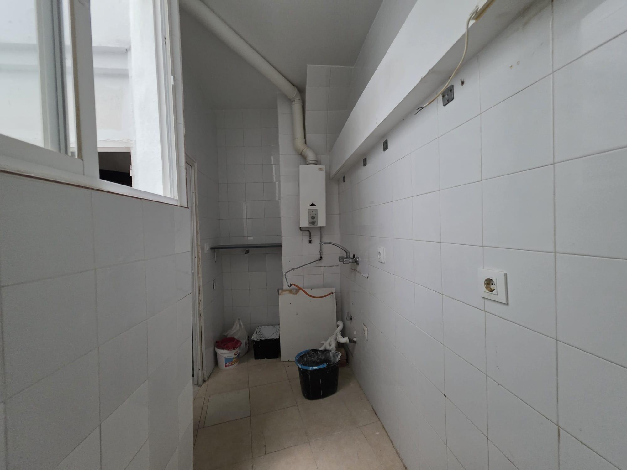 Imagen 7 Apartamento en venta en Cádiz / Apartamento centrico  cerca de la plaza las flores.