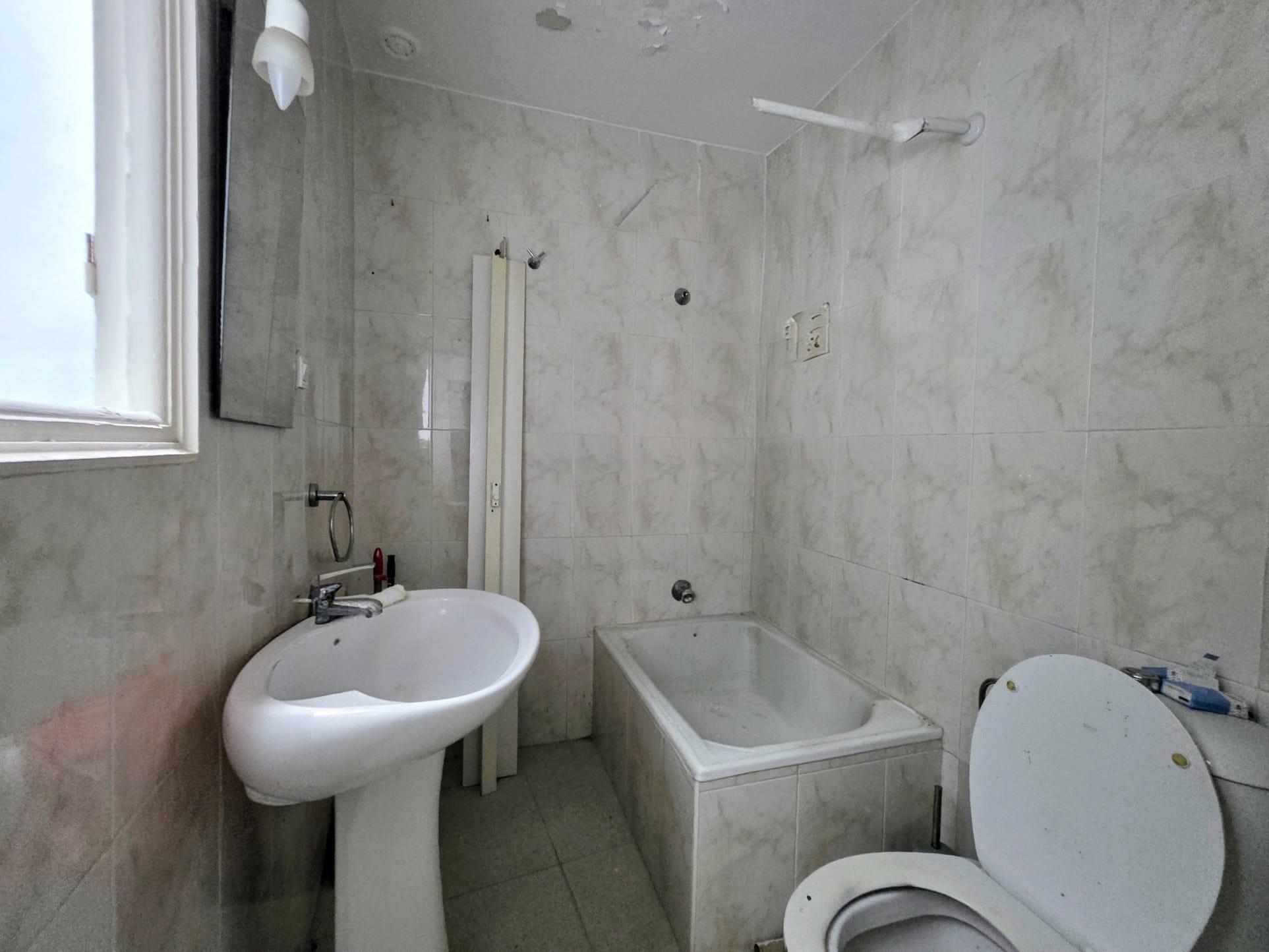 Imagen 8 Apartamento en venta en Cádiz / Apartamento centrico  cerca de la plaza las flores.