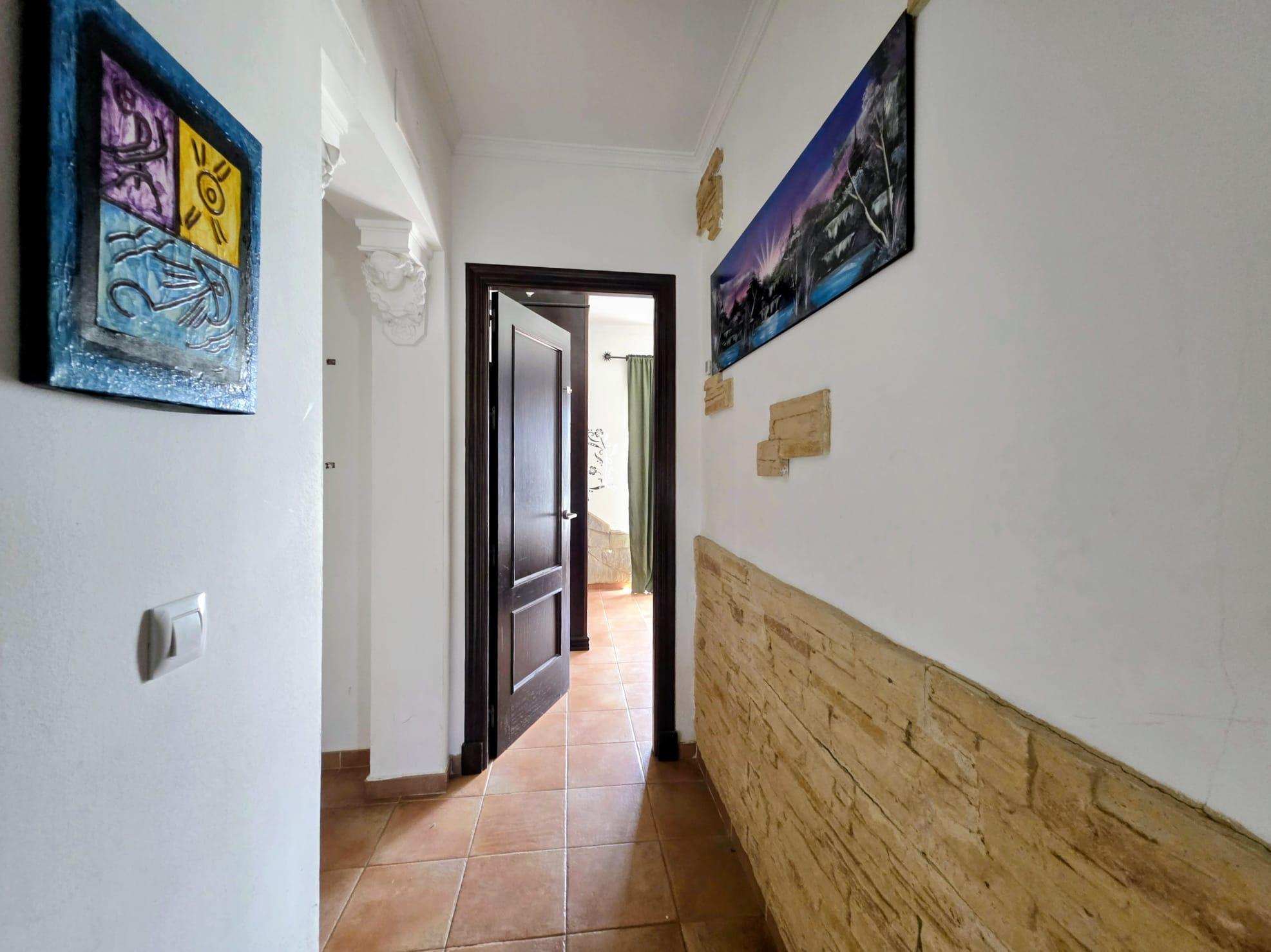 Imagen 4 Casa Aislada en venta en Chiclana De La Frontera / Situada en una zona residencial  tranquila  
