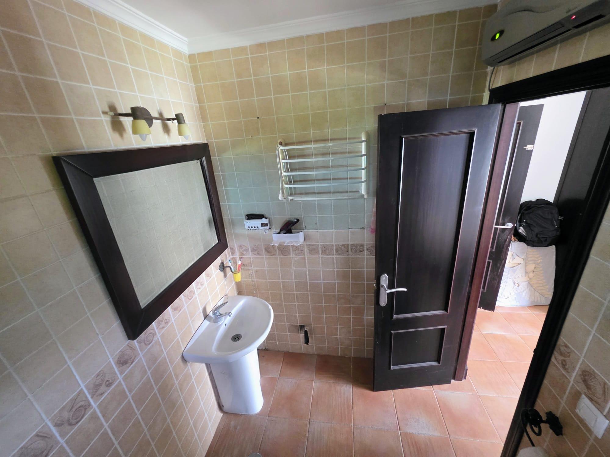 Imagen 13 Casa Aislada en venta en Chiclana De La Frontera / Situada en una zona residencial  tranquila  