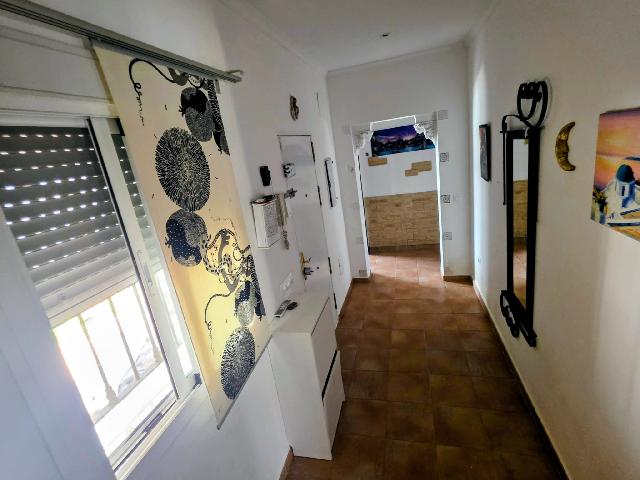 Imagen 24 Inmueble 302842 - Casa Aislada en venta en Chiclana De La Frontera / Situada en una zona residencial  tranquila  